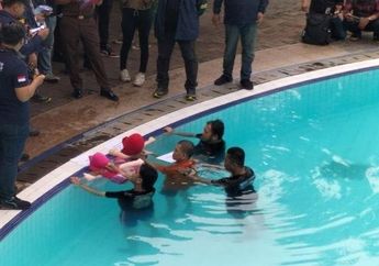Rekonstruksi Digelar, Terungkap Pelaku Sempat Cek CCTV Kolam Renang Sebelum Pembunuhan, Peragakan Cara Tenggelamkan Dante