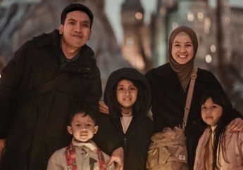 Desta Dilarikan ke Rumah Sakit Gegara Serangga Ini, Sang Presenter Pamer Dijenguk 3 Anak dan Mantan Istri