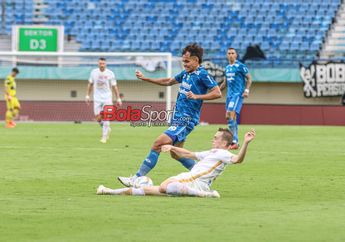 Sisihkan Bek Timnas, Pembuktian Rezaldi Hehanussa untuk Thomas Doll yang Jadikannya Cadangan di Persija