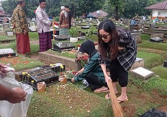 Ziarah ke Makam Dante, Tamara Tyasmara Sapu-sapu Kuburan sang Putra
