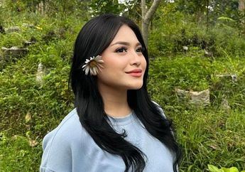 Ini Mah Asli Noni Belanda, Nathalie Holscher Kenakan Baju Tradisional Belanda Bareng Adzam!