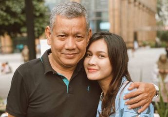 Tangis Dea Annisa Pecah Curhat Soal Ayah Kandung yang Tak Dikenalnya