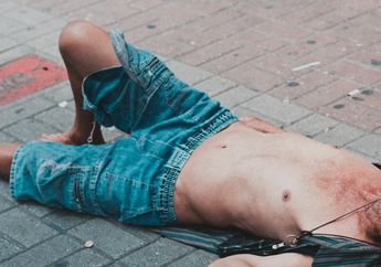 Tiap Kerja Bawa Pulang Uang Rp50 Juta, Sales di Lampung Ditemukan Tewas dengan Leher Nyaris Putus