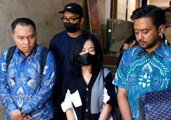 Amy BMJ Akui Masih Kesulitan Komunikasi dengan Suami dan Anak-anaknya