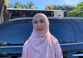 Konten Dakwahnya Kerap Dikaitkan dengan Rumah Tangga Ria Ricis dan Teuku Ryan, Oki Setiana Dewi Ungkap Hal Ini