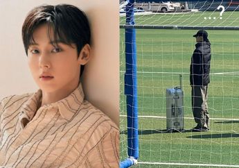 Hwang Minhyun Salah Arah Hormat di Hari Pertama Wamil, Netizen: Malunya Tembus Layar Bang