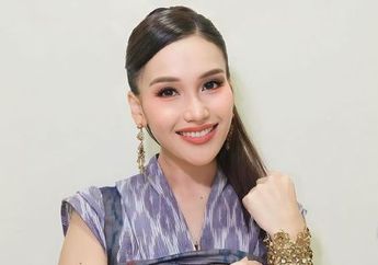 Masya Allah, Begini Momen Ayu Ting Ting Naik Mobil Pick Up Bagikan Takjil Buka Puasa Ramadan 2024, Netizen Beri Pujian Selangit