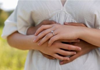 5 Arti Mimpi Buka Puasa di Bulan Ramadan 2024 Bersama Mendiang Suami, Pertanda Kesedihan dan Proses Penyembuhan