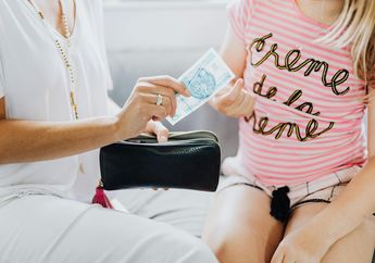 5 Shio Paling Senang Bagi-bagi THR, si Pemurah Hati Idaman Ponakan