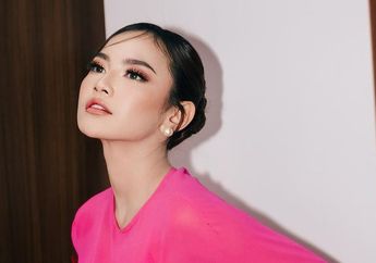 Mahalini Tampil Glamor Kenakan Gaun Bulu-bulu Panjang Rancangan Desainer Baju Taylor Swift!