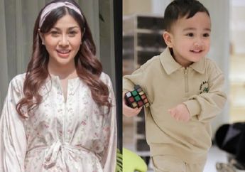 Kompaknya Nisya Ahmad Foto Bareng Nagita Slavina dan Keluarga Pakai Mukena saat Salat Ied, Potret Gemas Rayyanza Justru Bikin Salfok