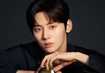 Bak Syuting Drakor, Hwang Min Hyun Mendadak Viral dan&nbsp;Pukau Penggemar Lewat Foto Militer Terbarunya, Intip Senyum Manis sang Aktor