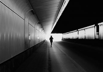 3 Arti Mimpi Melarikan Diri, Peringatan Agar Tak Perlu Khawatir hingga Adanya Kesempatan Baru yang Sedang Menunggu