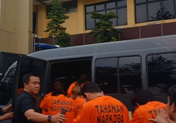 Ajukan Rehab, Chandrika Chika CS Dibawa ke BNNK Jakarta Selatan