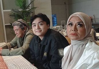 Pegang Mesra Tangan Mantan Istri, Willy Dozan Ungkap Respon Istri Terhadap Betharia Sonata
