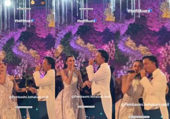 Rizky Febian dan Mahalini Duet Bareng di Acara Resepsi Pernikahan Sendiri, Suara Merdu Kedua Penyanyi ini Sukses Mendapat Banjir Pujian