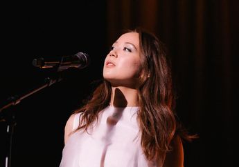 Lirik Lagu Baru Laufey 'Goddess', Penyanyi yang Akan Tampil di Java Jazz 2024