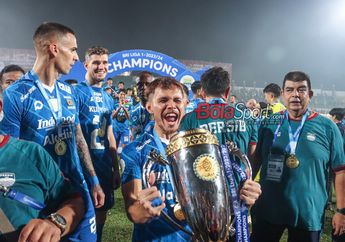 Bandung Lautan Biru, Meledaklah Rasa Suka Cita, Cinta dan Haru