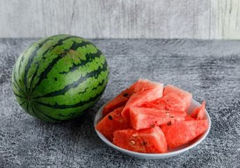 4 Arti Mimpi Dikejar Semangka Raksasa, Pertanda Baik atau Justru Patut Diwaspadai?