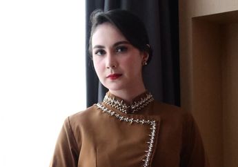 Anggunnya Aura Ibu Pejabat, Arumi Bachsin Tampil Santun Kenakan Kebaya Janggan dan Kain Batik