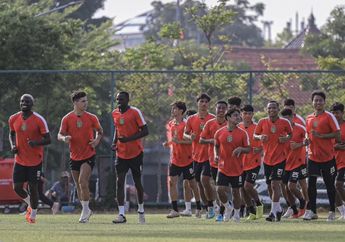 Liga 1 - Persib Adem Ayem di Bursa Transfer, Persebaya Curi Start Gelar Uji Coba