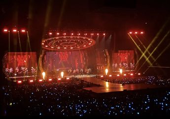 Pecah Banget! TREASURE Sukses Gelar Konser Hari Pertama di Jakarta Sambil Diiringi Live Band