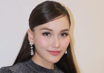 Biduan Tercantik Tanpa Perlu Oplas, Ayu Ting Ting Tampil Mempesona Berbalut Baju Desainer Serba Hitam
