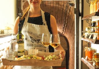 4 Zodiak yang Love Languagenya Act Of Service, si Suka Memberikan Sikap Manis dan Kejutan