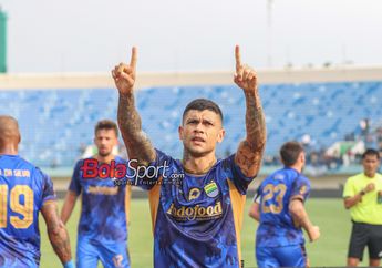 Hasil Piala Presiden 2024 - Tempo Tinggi Ajang Pramusim, Persib Taklukkan PSM di Hadapan Jokowi