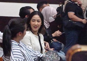 Tamara Tyasmara Ledek Yudha Arfandi di Persidangan Gara-gara Pakai Kemeja Batik