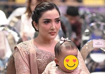 Nenek Tercantik, Ashanty  Tampil Anggun Berkebaya Megah Sambil Momong Cucu Tercinta