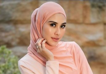 Dipuji Semakin Menawan dengan Hijab, Syahnaz Pamer OOTD Serba Pink Kenakan Tas Jutaan Rupiah