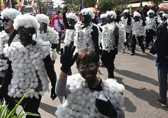 Pakai Kostum Domba, 5 Peserta Karnaval HUT RI di Pemalang  Terbakar Gegara Kembang Api