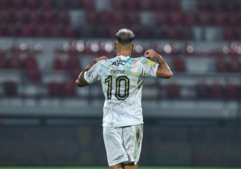 Saat Persija Sedang Panas-panasnya, Tyronne Del Pino Tetap Kalem Bawa Persib Bertahan di Pucuk Liga 1