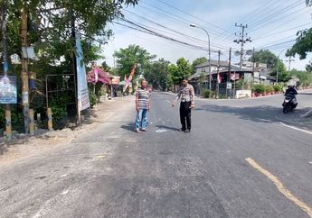 Innalillahi, Seorang Lansia  di Gresik Tewas Tertabrak Mobil Operasional PLN saat Sedang Menyeberang, Diduga karena Hal Ini