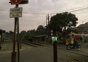 Terjadi Lagi, 2 Orang Berboncengan Motor Tertabrak Kereta Api di Sukabumi, Satu Tewas Usai Terpental Sejauh 15 Meter