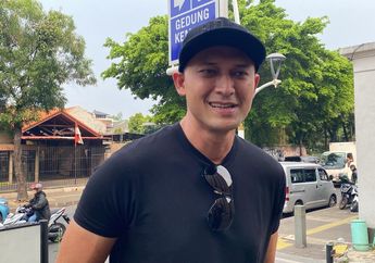 Pasca Operasi Plastik, Indra L Bruggman Jalani Salat Tanpa Sujud