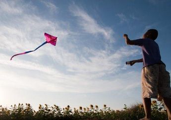 5 Arti Mimpi Menangkap Layangan Putus, Bisa jadi Tanda Peringatan Penting Akan Hal Ini, Waspadalah!