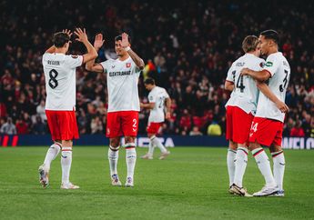 Nyaris Cetak Gol Bunuh Diri, Calon Bek Timnas Indonesia Mees Hilgers Dapat Pujian dari Pelatih FC Twente usai Tahan Imbang MU