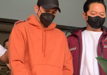Tangan Diborgol, Andrew Andika Jalani Tes Kesehatan Usai Ditangkap atas Kasus Narkoba