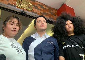 Surprise! Dokter Oky Pratama Kasih Hadiah Skincare untuk Vadel Badjideh: Biar Makin Ganteng