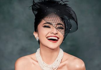 Berhasil Turunkan BB Hingga 20 Kg, Marshanda Banjir Pujian Saat Kenakan Dress Kemben Hitam Elegan