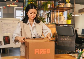 4 Arti Mimpi Dipecat dari Pekerjaan, Pertanda Buruk atau Awal yang Baru?