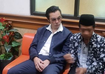Baim Wong Tampil Necis Saat Hadiri Sidang Cerai Perdana dengan Paula Verhoeven