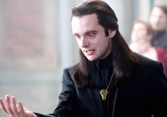 7 Tips Bikin Kostum Vampir untuk Halloween, Tambahkan Riasan Menyeramkan Ini dan Darah Palsu untuk Bikin Tampilanmu Makin Oke