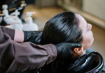 4 Cara Menghilangkan Uban Secara Alami, Tak Perlu Lagi Beli Semir Rambut