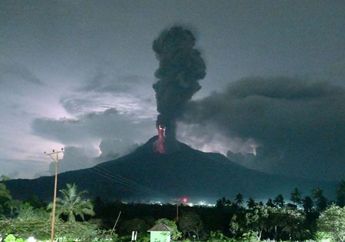 Innalillahi, Dahsyatnya Letusan Gunung Lewotobi Laki-laki, Porak-porandakan Pemukiman Warga hingga Muncul Lubang Besar