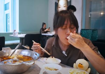 4 Zodiak yang Cocok Jadi Food Vlogger, yuk Ganti Profesi, Lebih Happy!