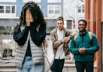 5 Arti Mimpi Dimusuhi Teman, Awas Tanda Peringatan dari Alam Bawah Sadar, Isyaratkan Hal Buruk!
