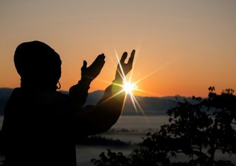 5 Shio Paling Sering Ingat Bersyukur Kala Dilanda Cobaan, Biar Lebih Lapang Dada